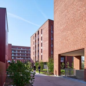 Logements et centre médical, Brétigny-sur-Orge, Essonne, Emmanuelle Colboc architecte
