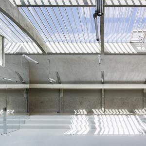 Médiathèque dans une ancienne piscine Hennebique, Saint-Maixent, Deux-Sèvres, Bernard  Desmoulin