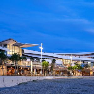 Centre commercial CAP3000, St-Laurent-du-Var, Alpes-Maritimes, Groupe 6 architecte