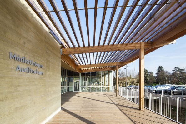 Médiathèque et auditorium, Chaponost, Rhône, Gautier Conquet architecte