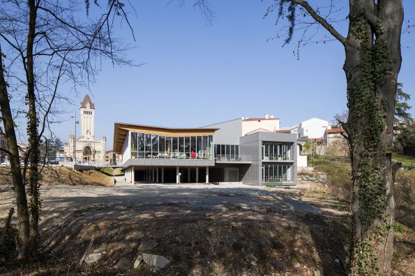 Médiathèque et auditorium, Chaponost, Rhône, Gautier Conquet architecte