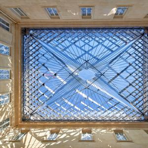 Création d'une verrière au-dessus d'une cour de l'hôtel de la Marine, Paris, Hugh Dutton Architecture