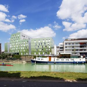 Logements et cité universitaire, Reims, Marne, Jean-Michel Jacquet architecte