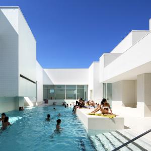 Piscine, Architectures Jean Nouvel