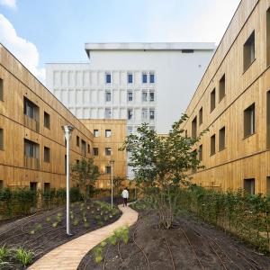 Transformation d'un immeuble de bureaux en logements, Charenton, Val-de-Marne, Moatti-Rivière architecte